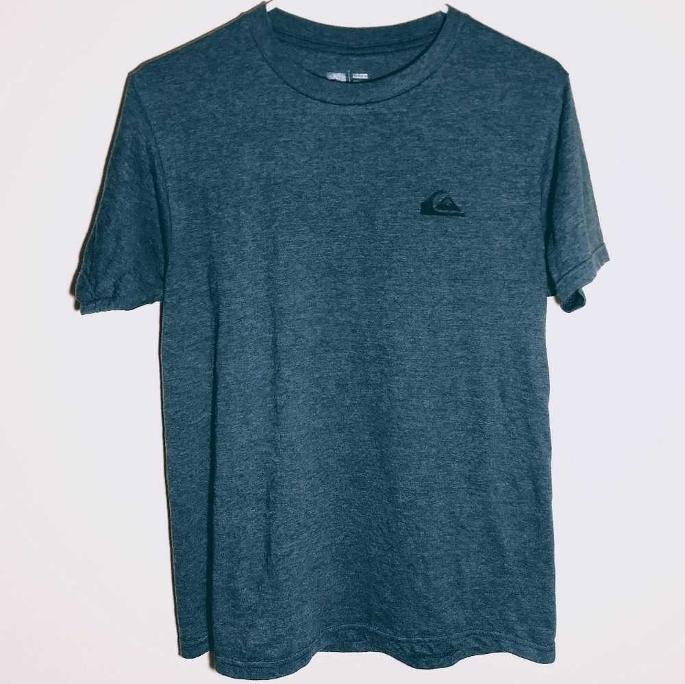 Quiksilver Mens Tee is NWOT!